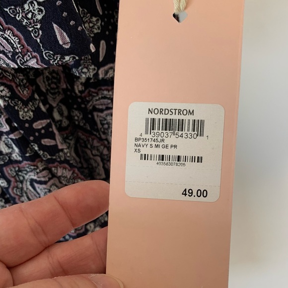 NWT SUN + SHADOW Black + White Split Back Sleeveless Romper Size XS - Picture 6 of 9